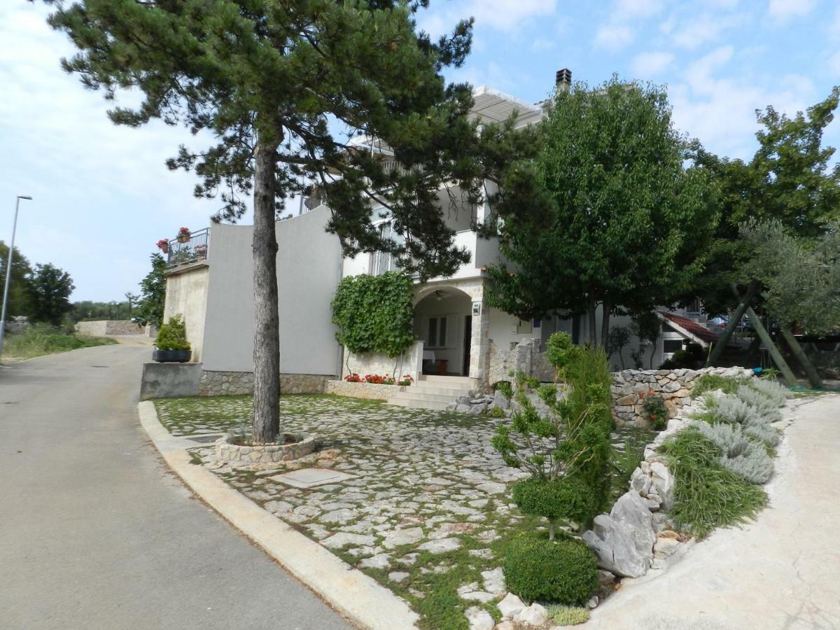 Apartmani Lucija Jurkovic مالينسكا المظهر الخارجي الصورة