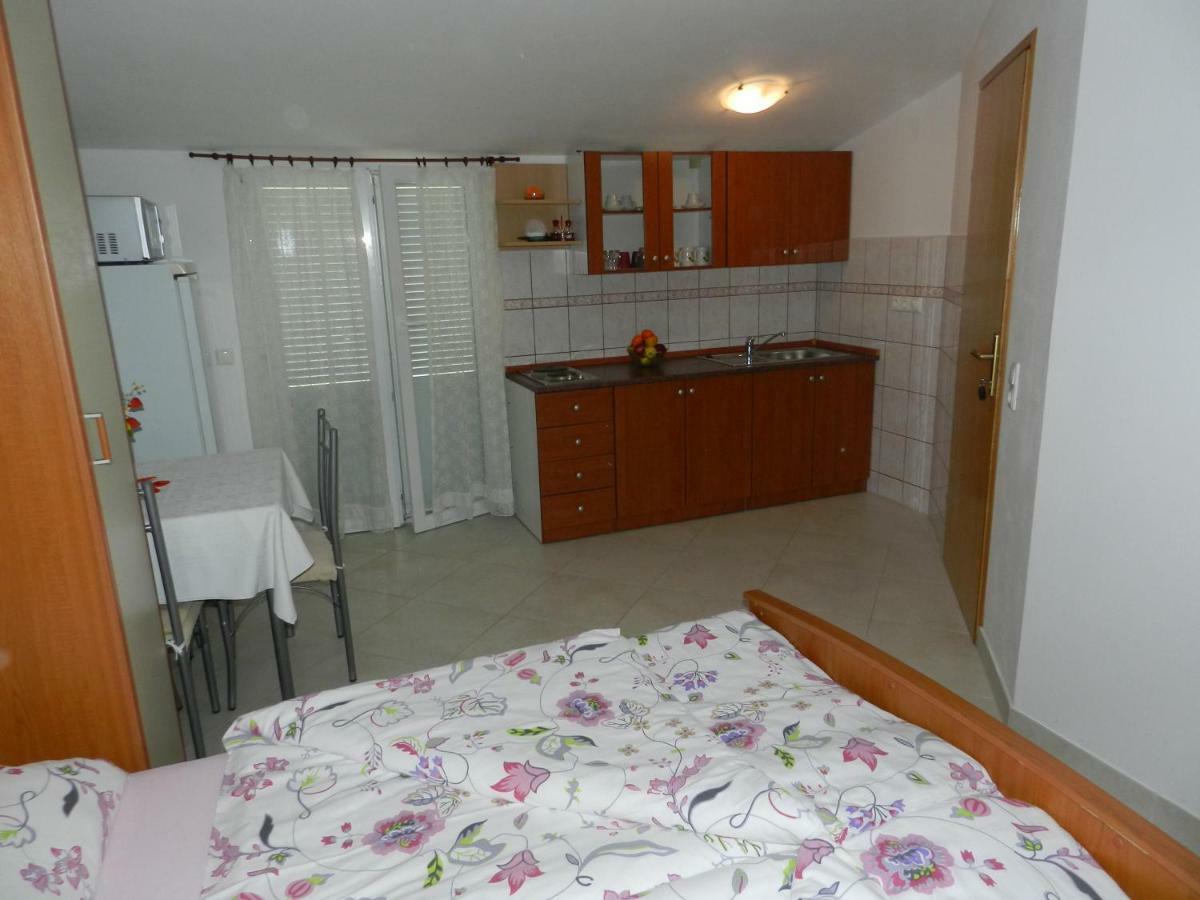 Apartmani Lucija Jurkovic مالينسكا المظهر الخارجي الصورة